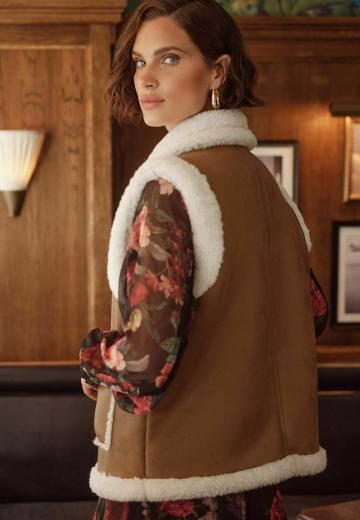 Пуховой жилет