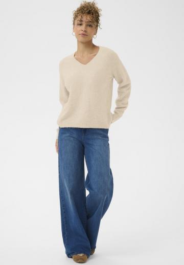 Пуловер с вырезом V