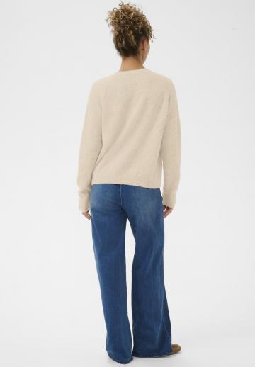 Пуловер с вырезом V