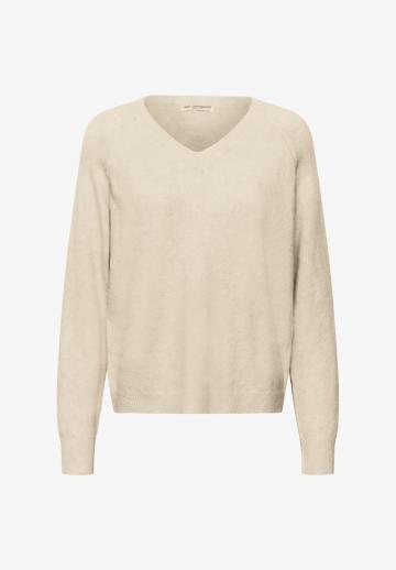 Пуловер с вырезом V