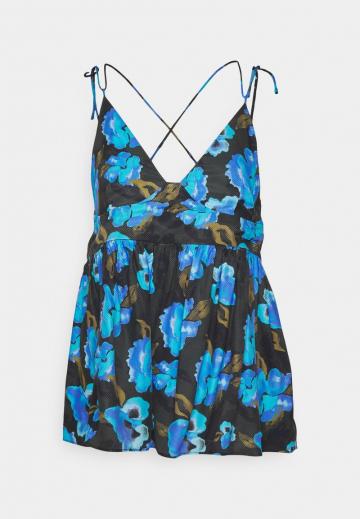 Топ на бретельках