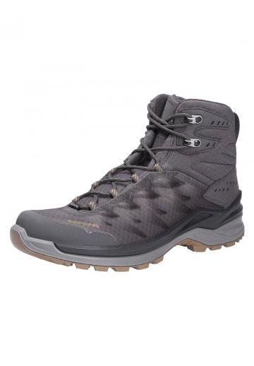 Походные ботинки