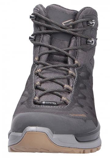 Походные ботинки