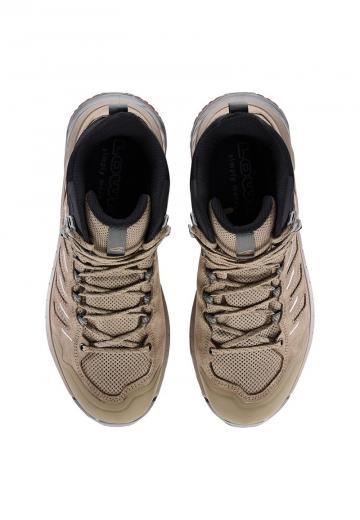 Походные ботинки