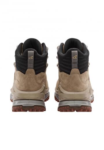 Походные ботинки