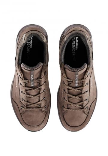 Походные кроссовки