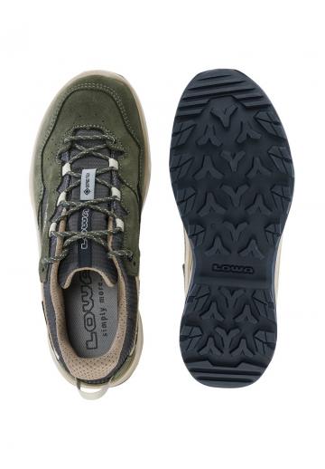 Походные ботинки