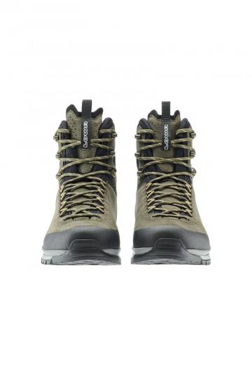 Походные кроссовки