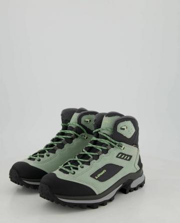 Походные ботинки