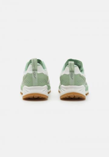 Беговые кроссовки