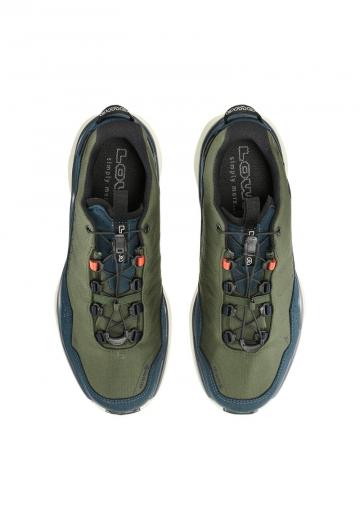 Походные кроссовки