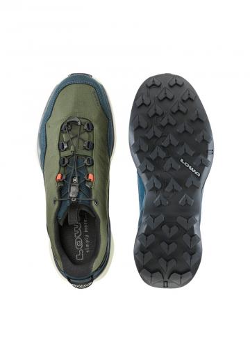 Походные кроссовки