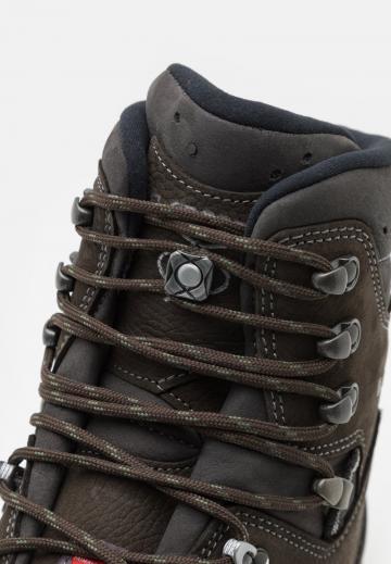 Походные ботинки