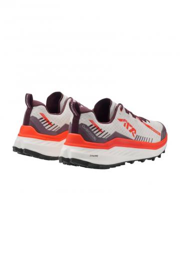 Беговые кроссовки