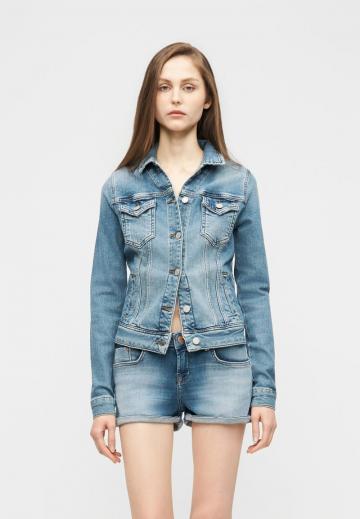Джинсовая куртка