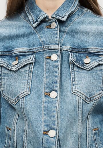 Джинсовая куртка