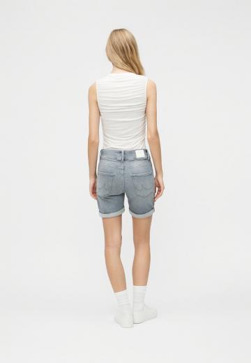 Джинсовые шорты