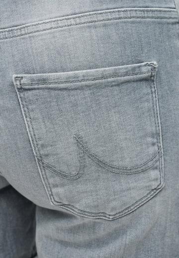 Джинсовые шорты