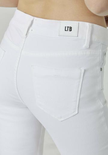 Клешеные брюки