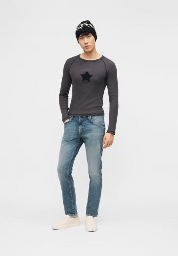 Узкие джинсы