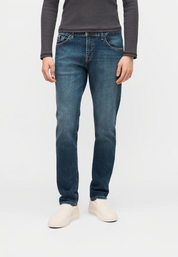 Узкие джинсы