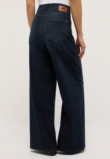 Клешеные джинсы