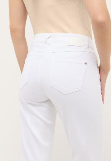 Короткие джинсы