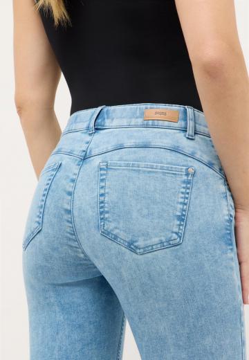 Узкие джинсы