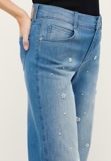 Прямые джинсы