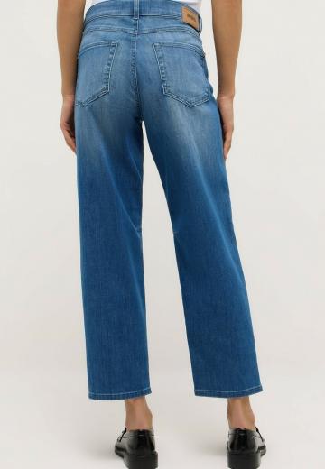 Короткие джинсы