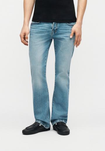 Клешеные джинсы