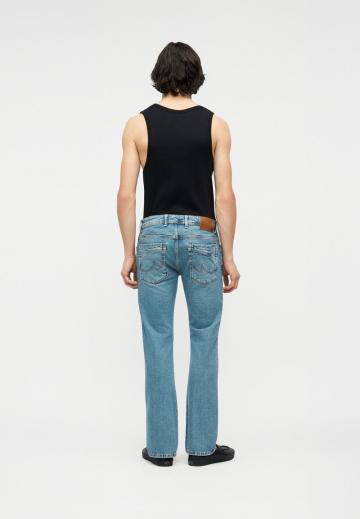 Клешеные джинсы