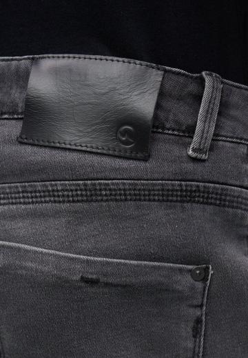 Узкие джинсы