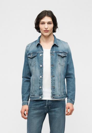 Джинсовая куртка