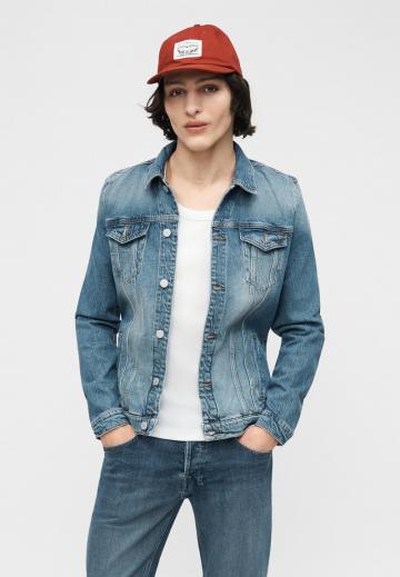 Джинсовая куртка