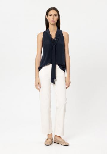 Блузка без рукавов