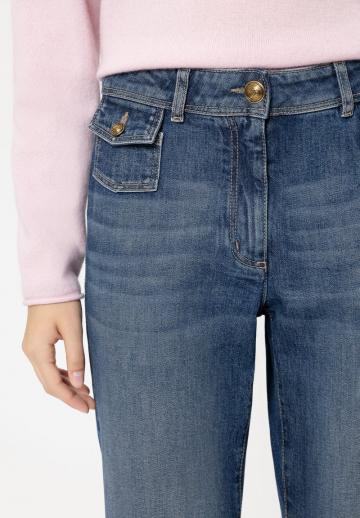 Прямые джинсы
