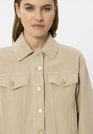 Джинсовая куртка