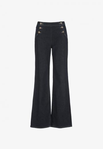 Клешеные джинсы