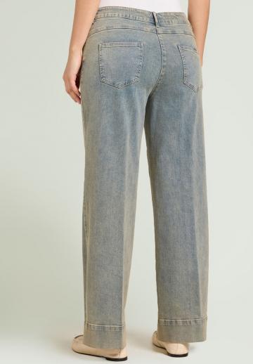 Прямые джинсы