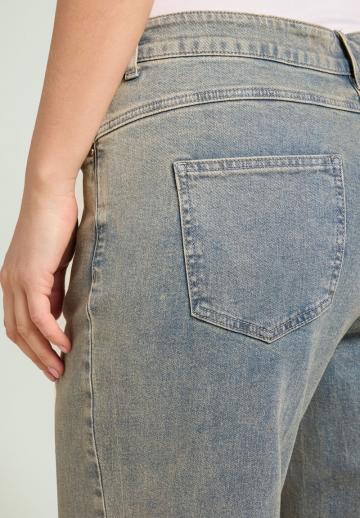 Прямые джинсы