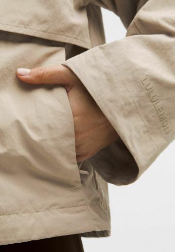 Куртка с накладнымит карманами