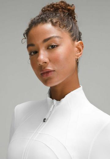 Спортивная куртка