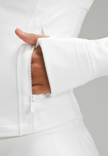 Спортивная куртка