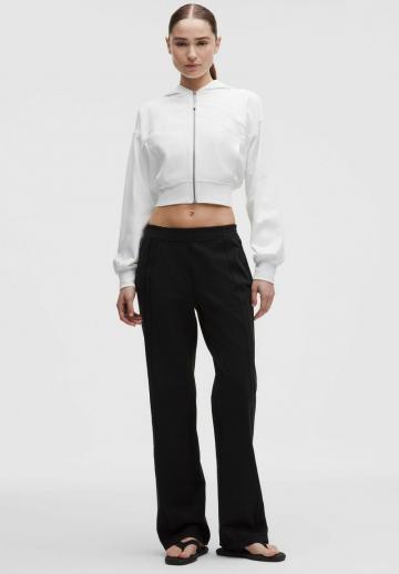 Спортивная толстовка