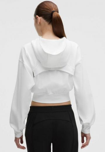 Спортивная толстовка