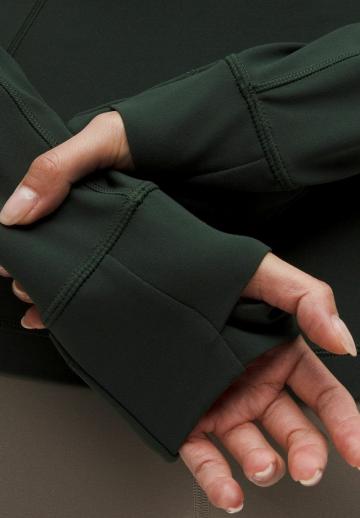 Спортивная куртка