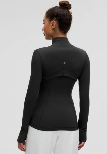 Спортивная куртка