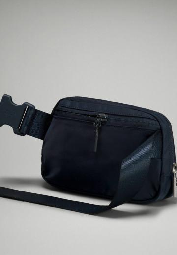 Сумка на пояс