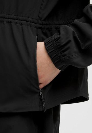 Спортивная куртка